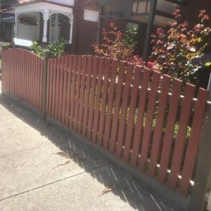 PICKET FENCE 24
