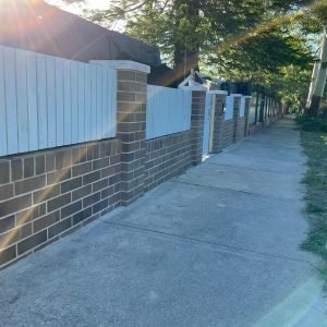 PICKET FENCE 28