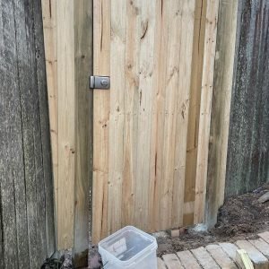 TIMBER PALING FENCE 36