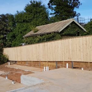 TIMBER PALING FENCE 4