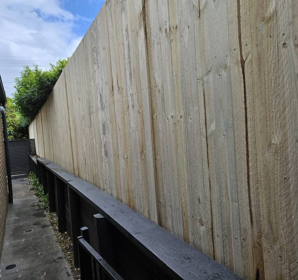 timber paling fence sydney